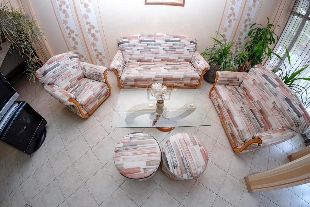 Rodopi Hotel Haskovo Exterior photo